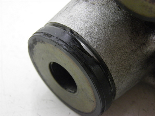 photo de BIELA DO AMORTECEDOR HYOSUNG COMET GT 125 (2002 - 2007) - Ampliação técnica