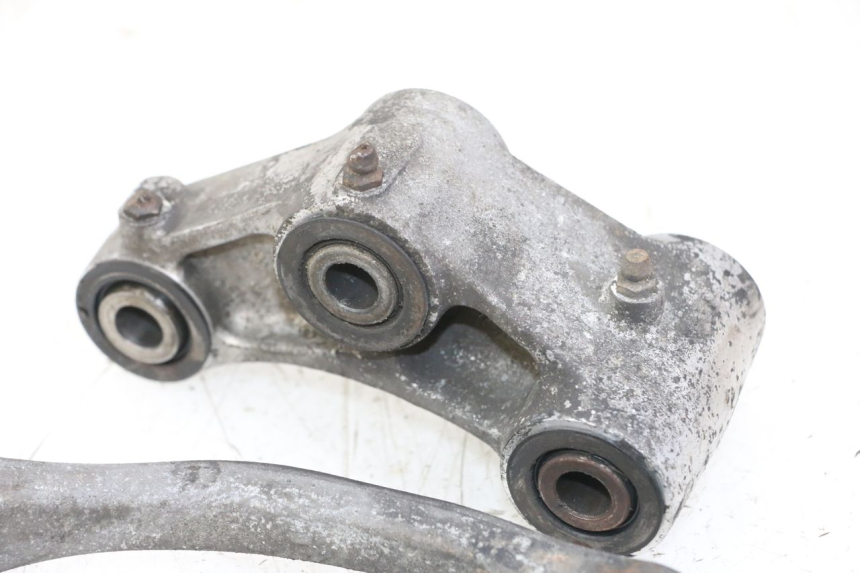 photo de BIELA DO AMORTECEDOR KAWASAKI ZR7 ZR-7 S 750 (1999 - 2004) - Detalhes característicos