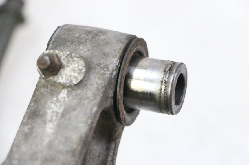 photo de BIELA DO AMORTECEDOR KAWASAKI ZR7 ZR-7 S 750 (1999 - 2004) - Ampliação técnica