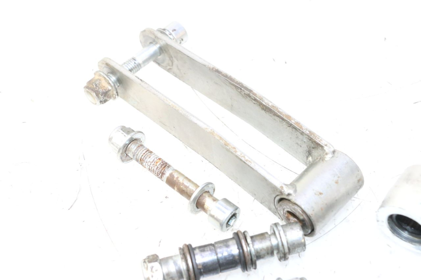 photo de LIGAÇÃO DO AMORTECEDOR RIEJU MRT PRO SUPERMOTARD 50 (2007 - 2018) - Estado da superfície