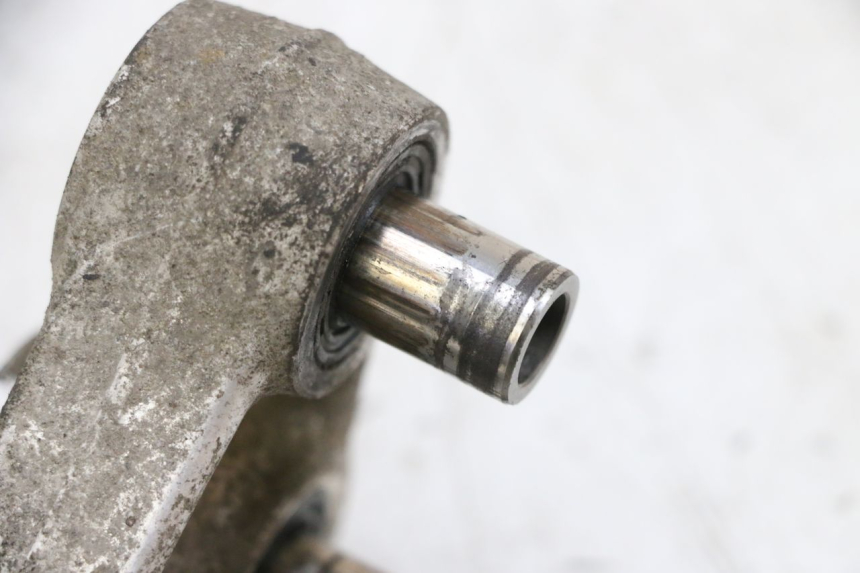 photo de BIELA DO AMORTECEDOR HONDA NSR R 125 (1994 - 2003) - Detalhes característicos