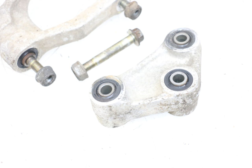 photo de BIELA DO AMORTECEDOR HONDA NSR R 125 (1994 - 2003) - Vista de perto