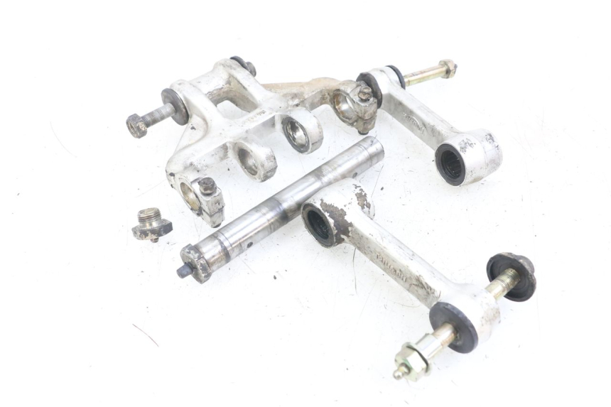 photo de BIELA DO AMORTECEDOR TRIUMPH SPEED TRIPLE T301 900 (1994 - 1996) - Estado da superfície