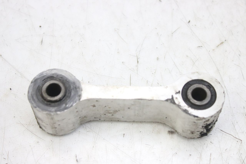 photo de BIELA DO AMORTECEDOR TRIUMPH SPRINT ST 955 (1999 - 2001) - Detalhe da peça