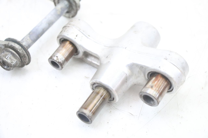 photo de BIELA DO AMORTECEDOR SUZUKI GSF S BANDIT 600 (2000 - 2004) - Ampliação técnica