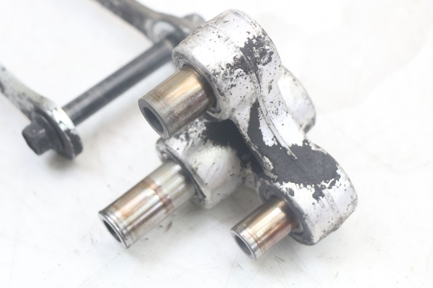 photo de BIELA DO AMORTECEDOR SUZUKI SV N 650 (1999 - 2002) - Detalhe da peça