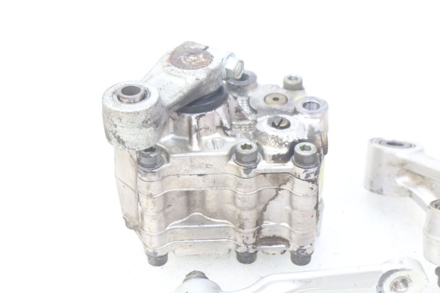 photo de BIELA DO AMORTECEDOR SUZUKI TLS TL S 1000 (1997 - 2001) - Ampliação técnica