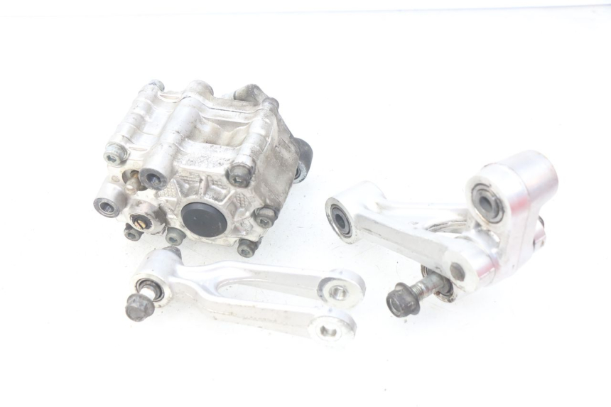 photo de BIELA DO AMORTECEDOR SUZUKI TLS TL S 1000 (1997 - 2001) - Pontos de fixação