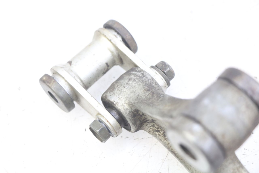photo de BIELA DO AMORTECEDOR YAMAHA TTR 125 (2000 - 2020) - Outro ângulo de visão