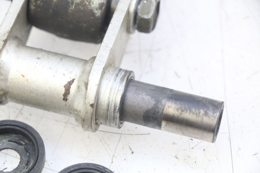 photo de BIELA DO AMORTECEDOR YAMAHA TTR 125 (2000 - 2020) - Ampliação técnica