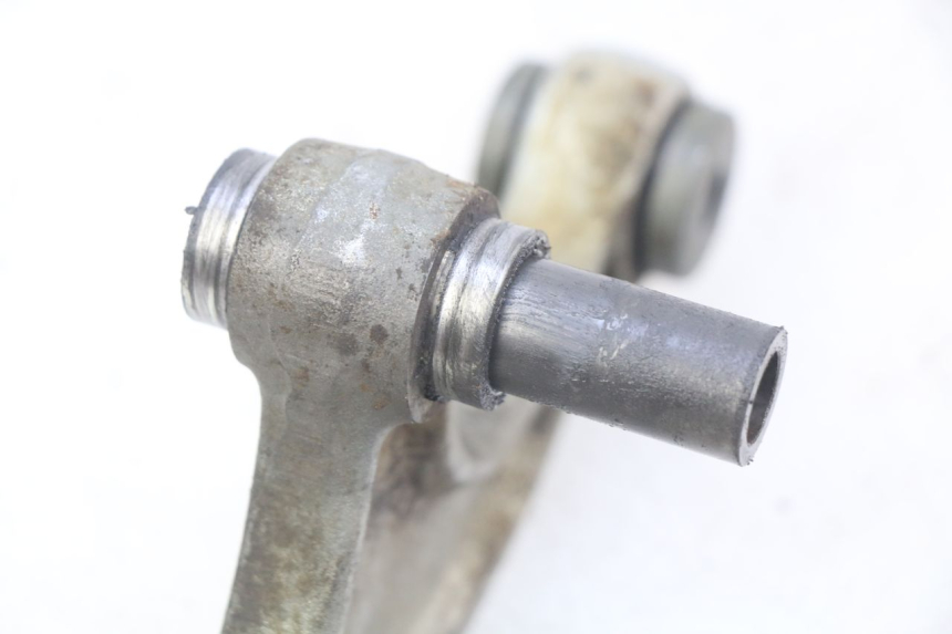 photo de BIELA DO AMORTECEDOR YAMAHA TTR 125 (2000 - 2020) - Pontos de fixação