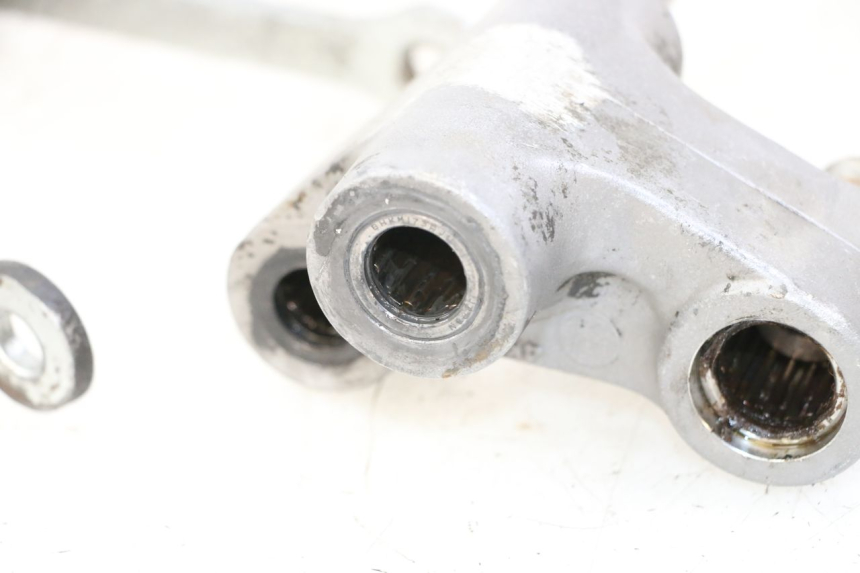 photo de BIELA DO AMORTECEDOR YAMAHA FZS FAZER 600 (2001 - 2003) - Zoom do estado de desgaste