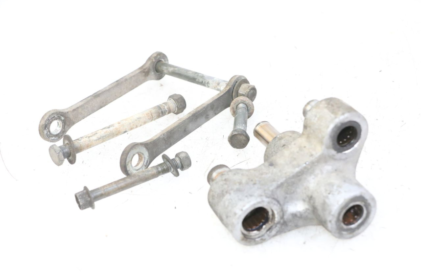 photo de BIELA DO AMORTECEDOR YAMAHA FZS FAZER 600 (2001 - 2003) - Pontos de fixação