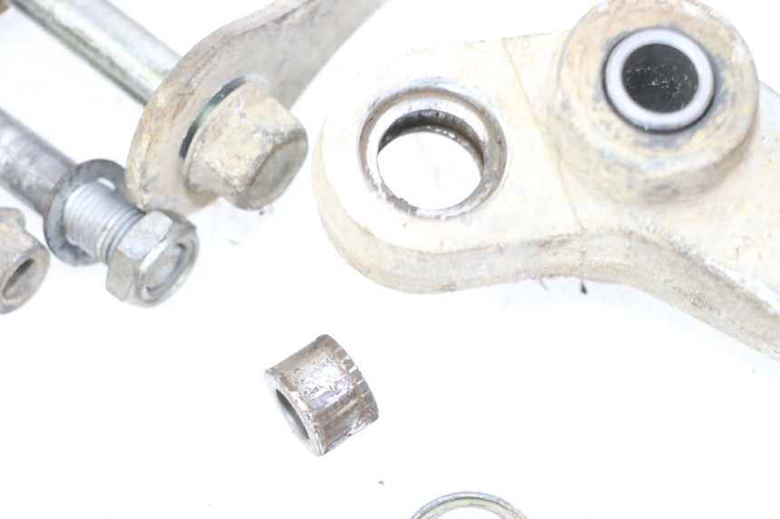photo de BIELA DO AMORTECEDOR YAMAHA YZ 85 (2022 - 2025) - Detalhe da peça