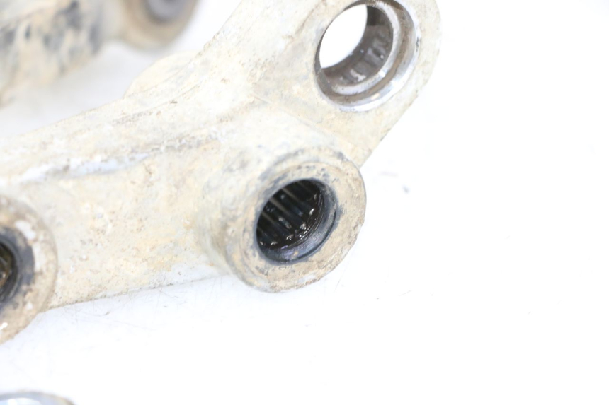 photo de BIELA DO AMORTECEDOR YAMAHA YZ 85 (2022 - 2025) - Outro ângulo de visão