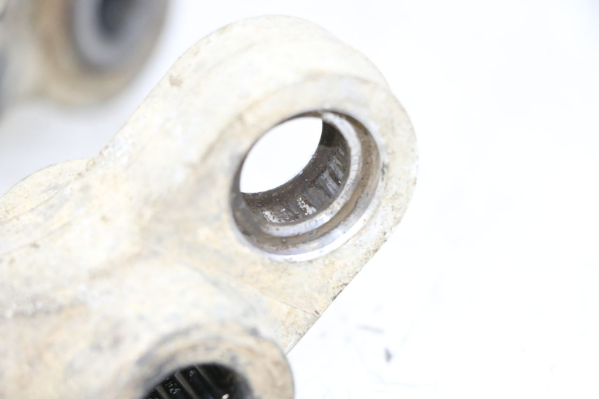 photo de BIELA DO AMORTECEDOR YAMAHA YZ 85 (2022 - 2025) - Pontos de fixação