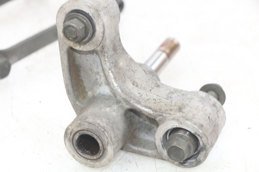 photo de BIELA DO AMORTECEDOR YAMAHA YZF R THUNDERCAT 600 (1996 - 2003) - Vista geral