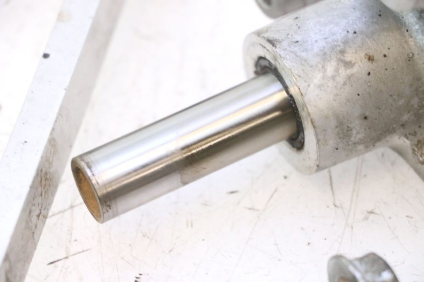 photo de LIGAÇÃO DO AMORTECEDOR YAMAHA YZF R6 600 (2008 - 2009) - Detalhe da peça