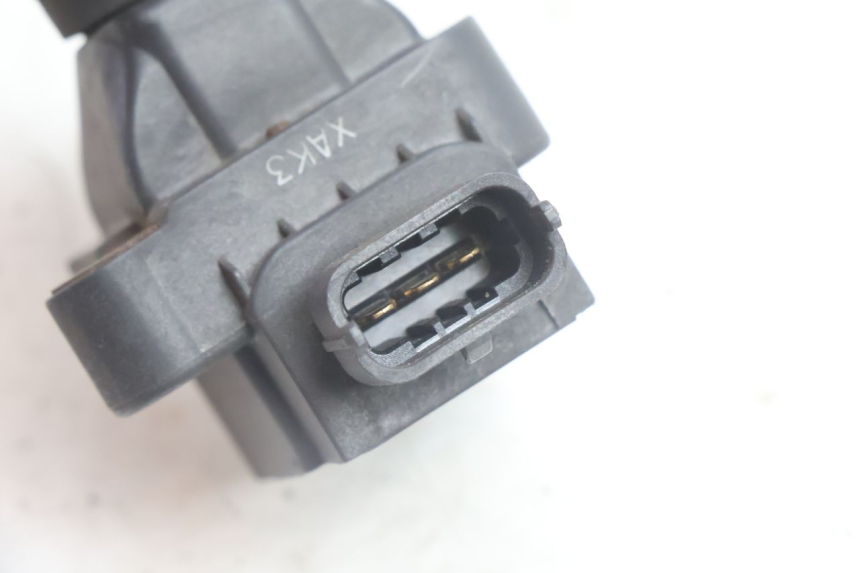 photo de BOBINA BMW C1 125 (2000 - 2003) - Zoom do estado de desgaste
