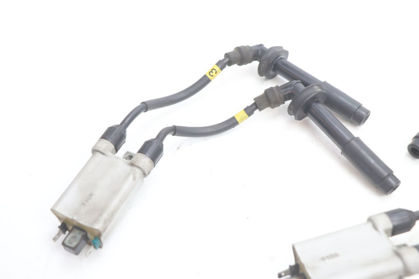 photo de BOBINA KAWASAKI GPX F ZX750F 750 (1986 - 1990) - Peça verificada