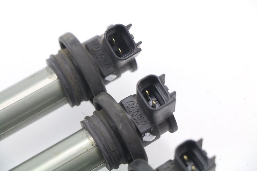 photo de BOBINA SUZUKI GSX-R GSXR 600 (2008 - 2010) - Outro ângulo de visão