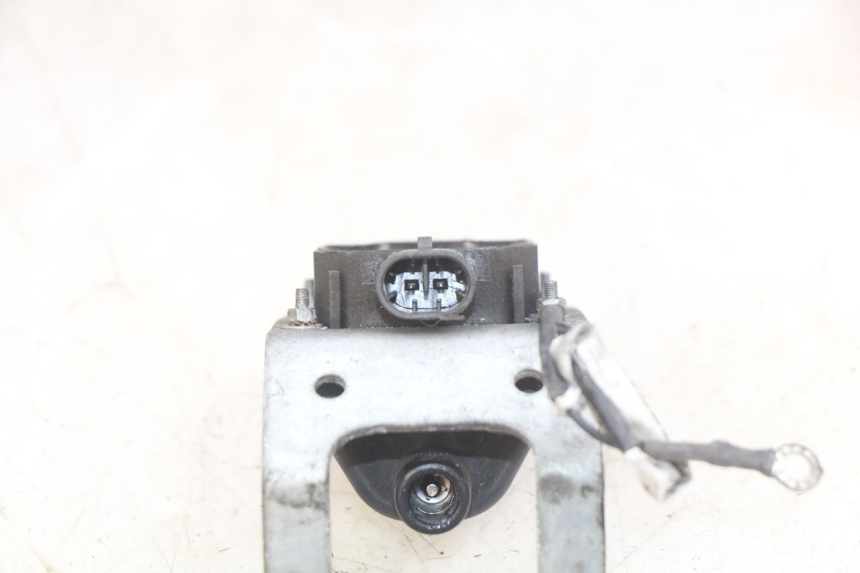 photo de BOBINA PIAGGIO MP3 LT 400 (2007 - 2012) - Pontos de fixação