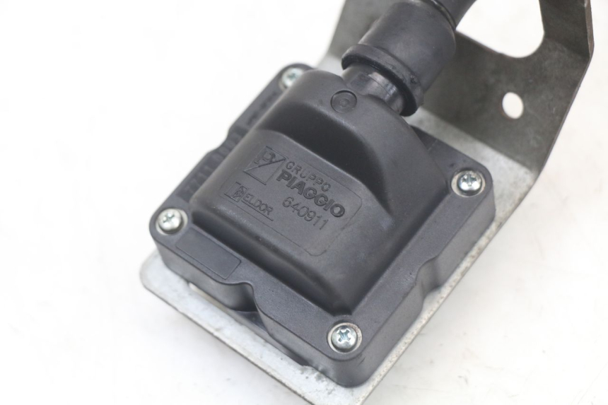 photo de BOBINA PIAGGIO MP3 LT 400 (2007 - 2012) - Outro ângulo de visão