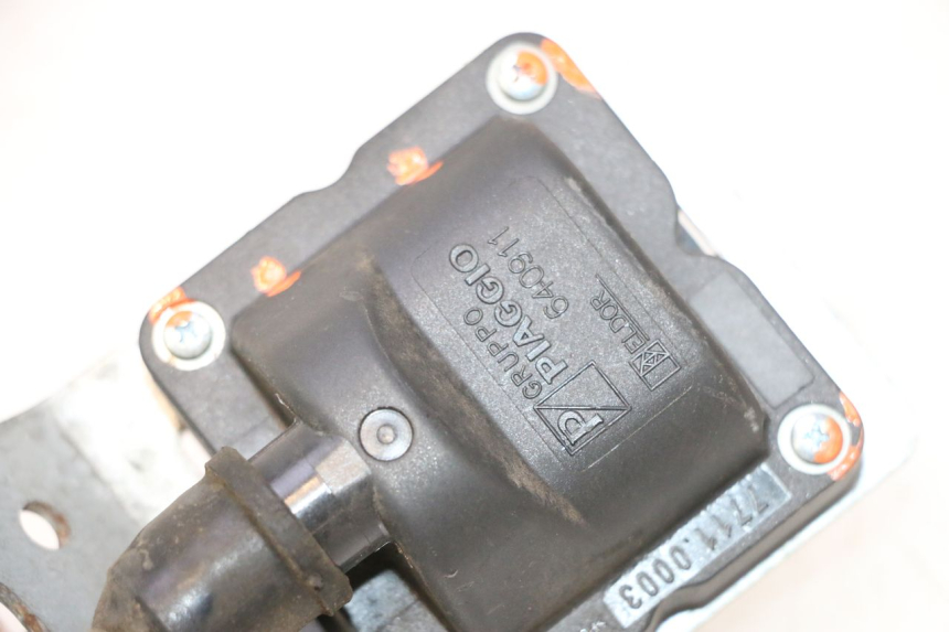 photo de BOBINA PIAGGIO MP3 LT 400 (2007 - 2012) - Pontos de fixação