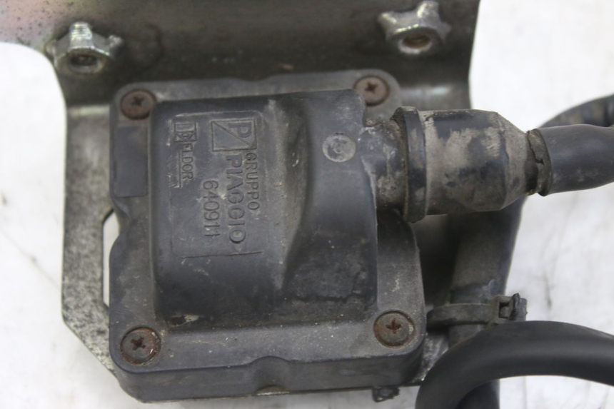 photo de BOBINA PIAGGIO MP3 RL 250 (2006 - 2010) - Outro ângulo de visão