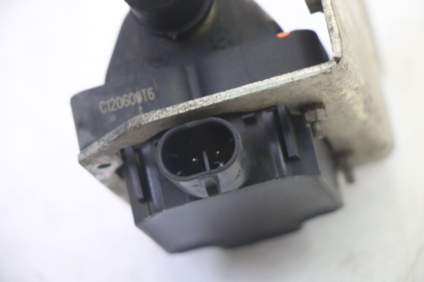 photo de BOBINA PIAGGIO MP3 RL 250 (2006 - 2010) - Pontos de fixação