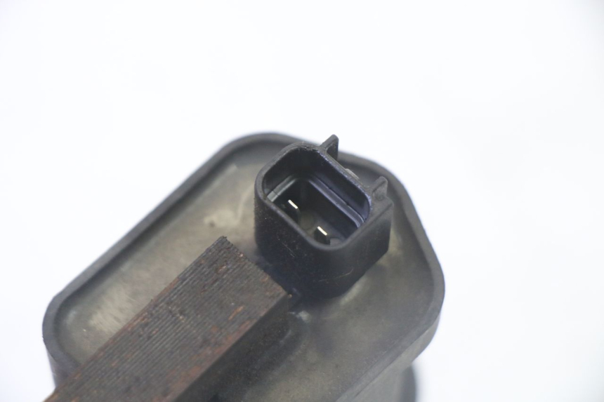 photo de BOBINA PEUGEOT SATELIS 125 (2006 - 2009) - Pontos de fixação