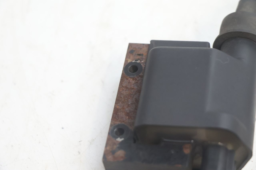 photo de BOBINA PEUGEOT SATELIS 125 (2013 - 2018) - Pontos de fixação
