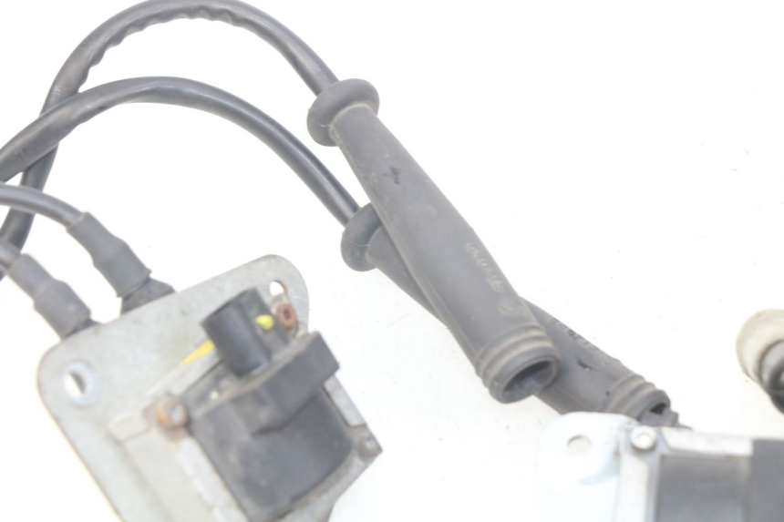 photo de BOBINA APRILIA SRV 850 (2012 - 2017) - Pontos de fixação