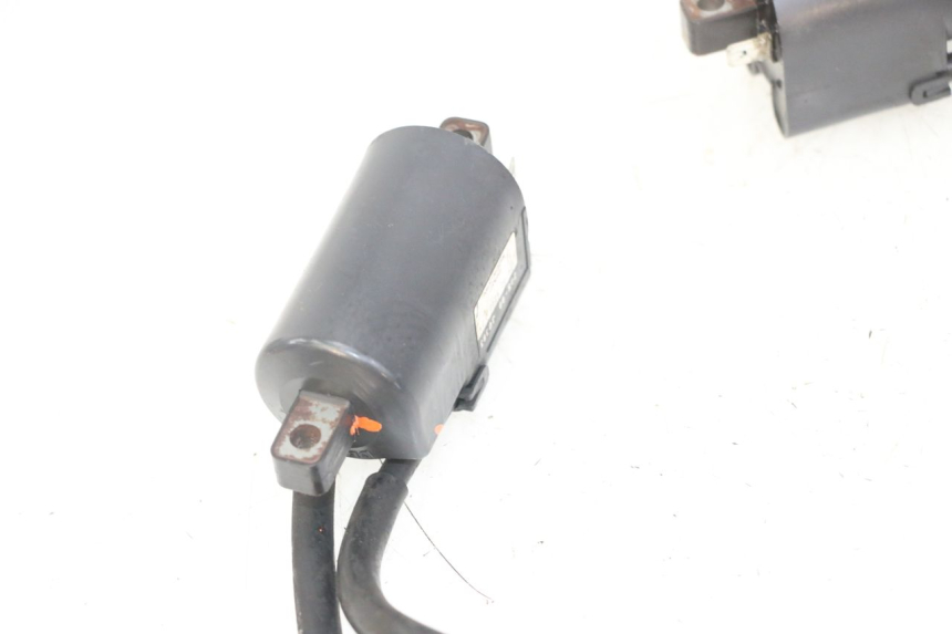 photo de BOBINA YAMAHA XJ6 ABS 600 (2008 - 2016) - Pontos de fixação