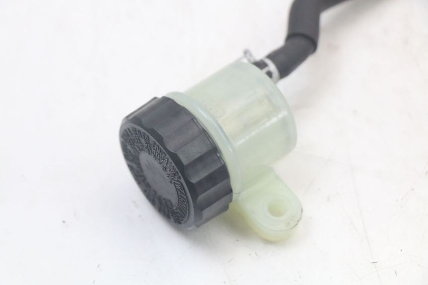 photo de RESERVATÓRIO DE LÍQUIDO DE FREIO YAMAHA TDM ABS 900 (2002 - 2014) - Pontos de fixação
