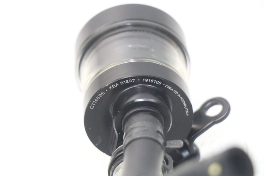 photo de RESERVATÓRIO DE LÍQUIDO DE FREIO KAWASAKI Z Z900 900 (2017 - 2019) - Zoom do estado de desgaste