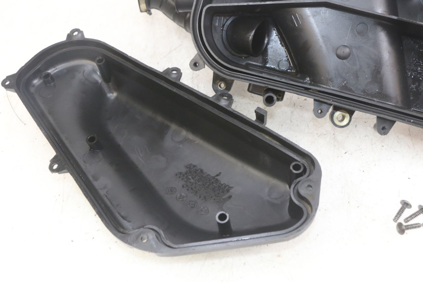 photo de CAIXA DE AR KYMCO AGILITY 4T 50 (2005 - 2018) - Pontos de fixação