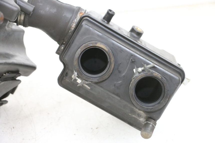 photo de CAIXA DE AR SUZUKI BURGMAN 650 (2013 - 2020) - Pontos de fixação