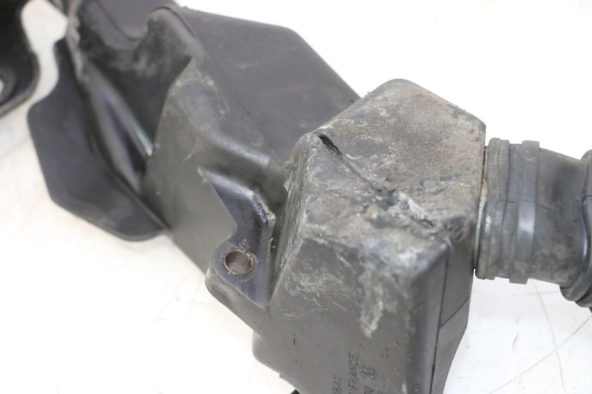 photo de CAIXA DE AR PEUGEOT ELYSTAR 50 (2002 - 2014) - Outro ângulo de visão