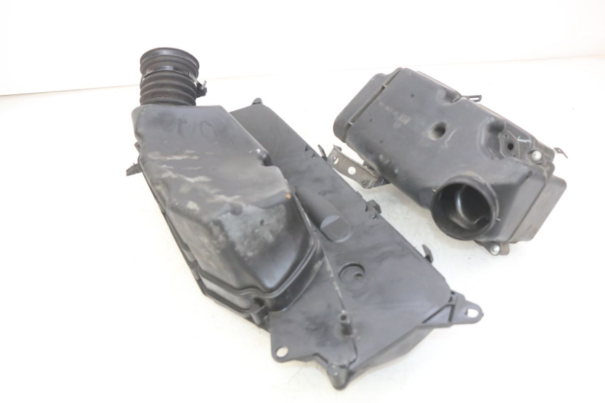photo de CAIXA DE AR HONDA FJS SILVERWING SILVER WING 400 (2009 - 2016) - Outro ângulo de visão