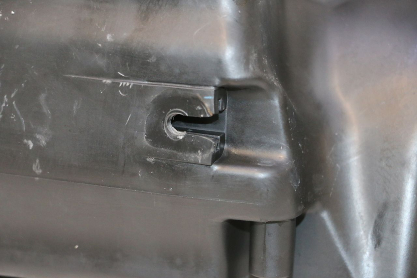 photo de CAIXA DE AR SUZUKI GSF N BANDIT 1200 (2001 - 2005) - Zoom do estado de desgaste