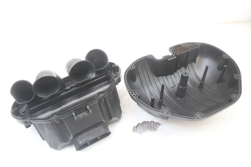 photo de CAIXA DE AR SUZUKI GSR 750 (2011 - 2017) - Peça verificada