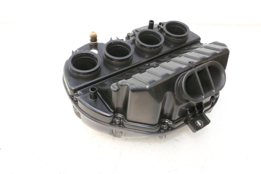 photo de CAIXA DE AR SUZUKI GSR 600 (2005 - 2012) - Pontos de fixação