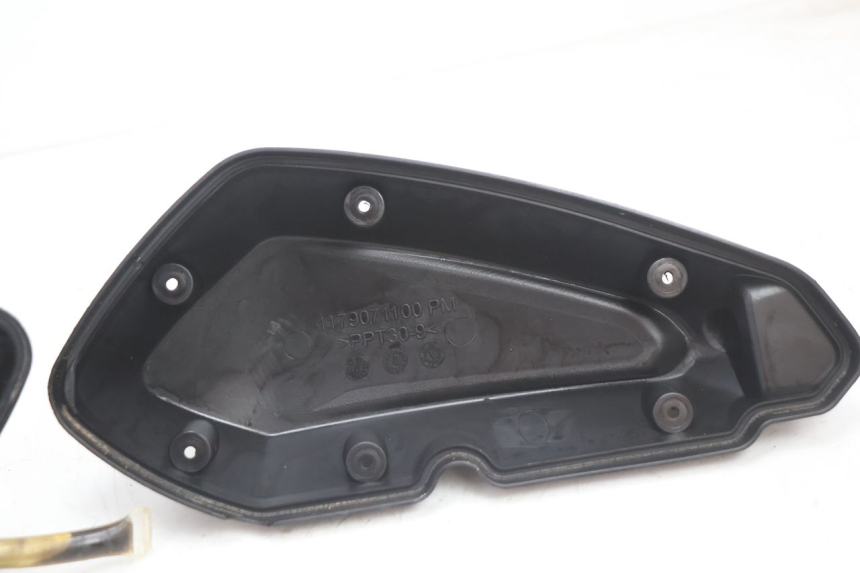 photo de CAIXA DE AR PEUGEOT KISBEE 4T 50 (2018 - 2022) - Pontos de fixação
