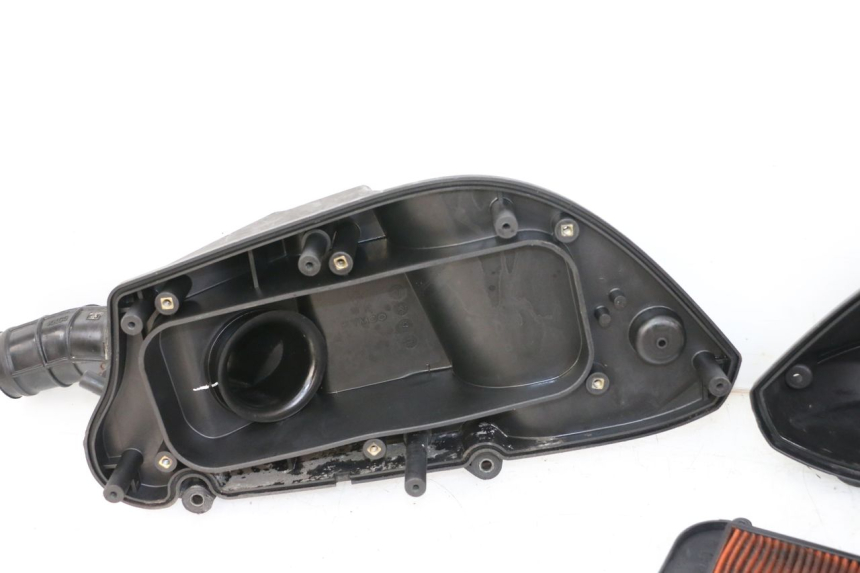 photo de CAIXA DE AR KYMCO GRAND DINK 125 (2008 - 2014) - Detalhes característicos