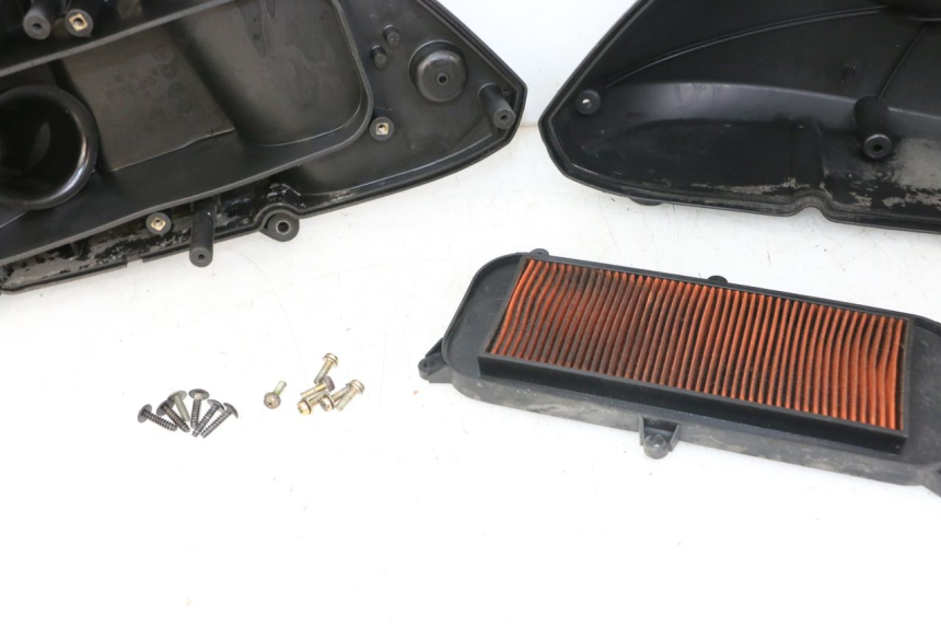 photo de CAIXA DE AR KYMCO GRAND DINK 125 (2008 - 2014) - Vista de perto