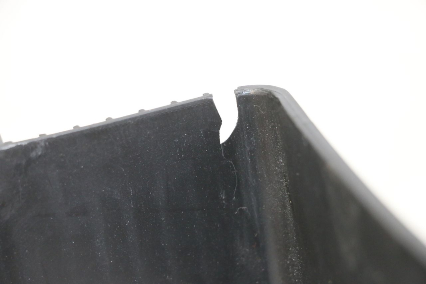 photo de CAIXA DE AR ROYAL ENFIELD SCRAM 411 (2022 - 2024) - Zoom do estado de desgaste