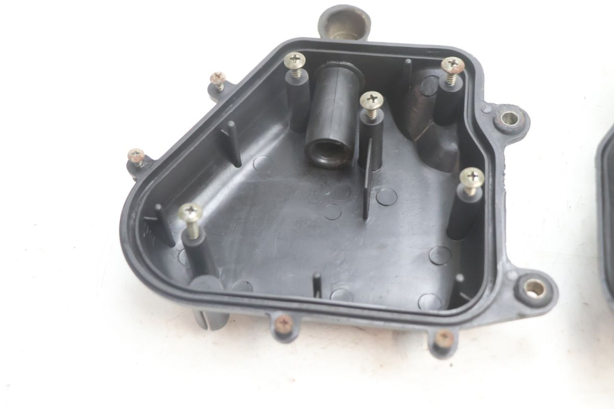 photo de CAIXA DE AR KEEWAY RY6 2T 50 (2011 - 2019) - Pontos de fixação