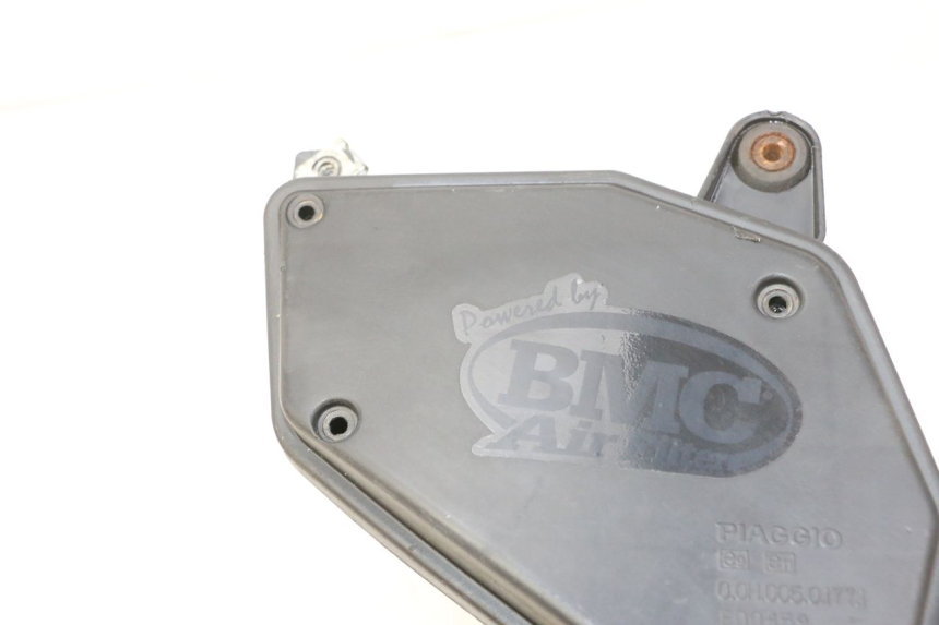 photo de CAIXA DE AR GILERA SMT SUPERMOTARD 50 (2009 - 2017) - Outro ângulo de visão