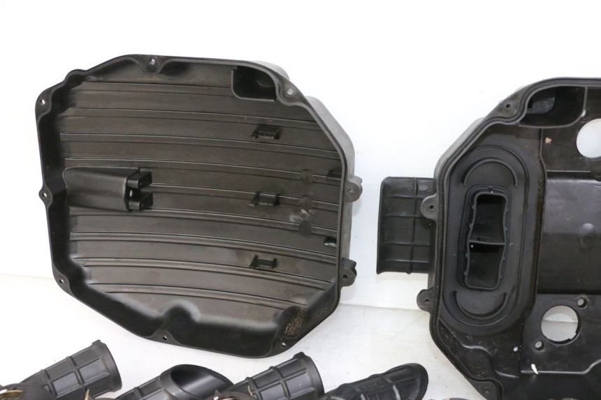 photo de CAIXA DE AR HONDA ST PAN EUROPEAN 1300 (2002 - 2013) - Estado da superfície